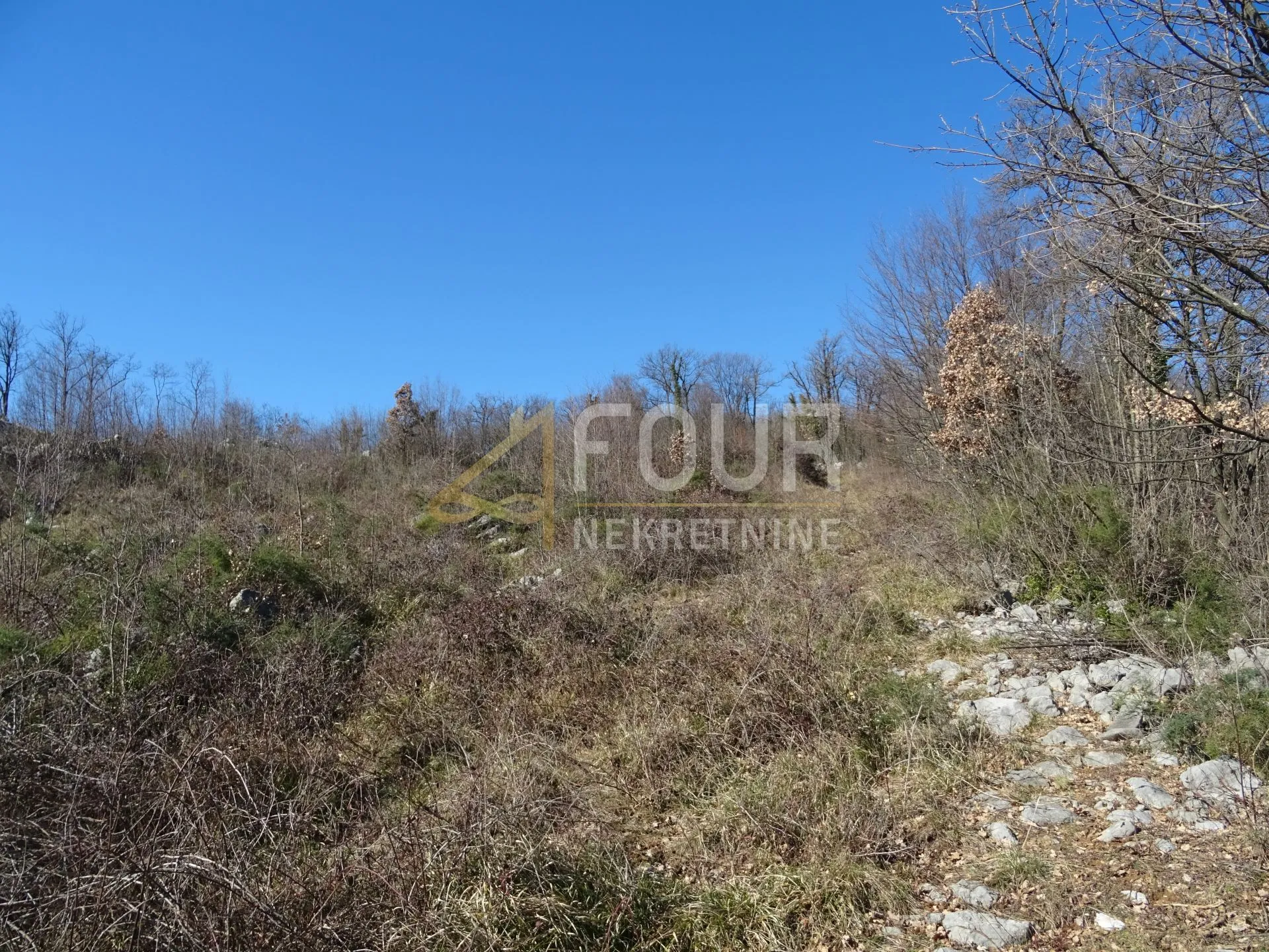 kastav, građevinsko zemljište 1.408m2 - slika 2