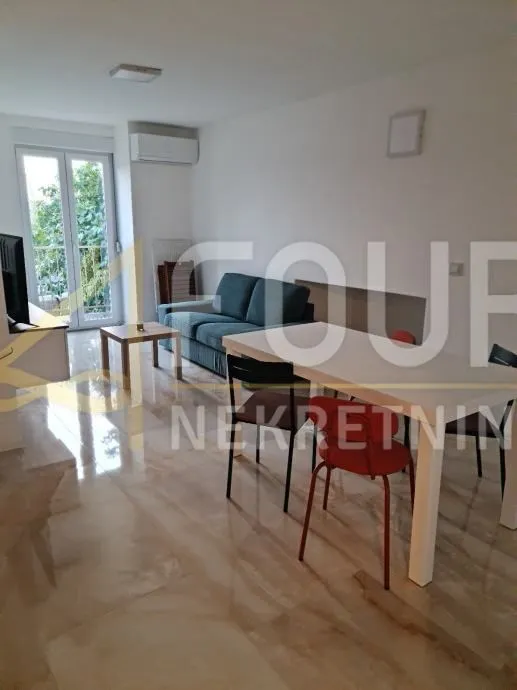 kraljevica, adaptirana kuća sa 7 stanova - slika 2