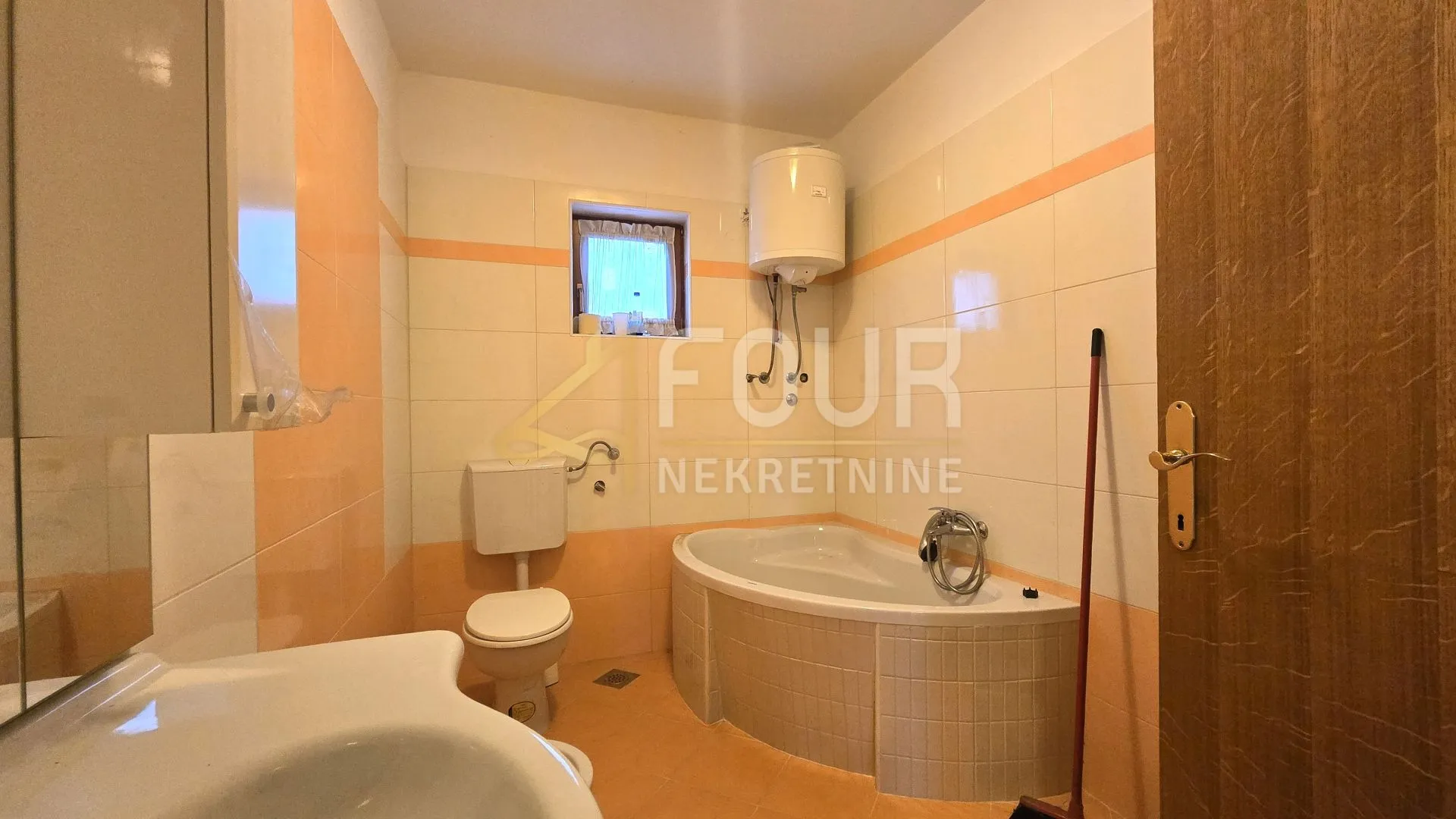 marinići, kuća poslovno-stambene namjene, 230m2 - slika 10