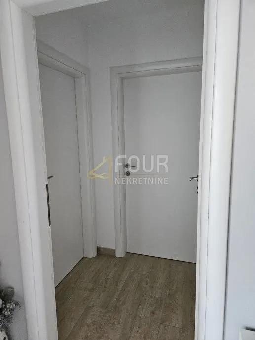 crikvenica, 3s+db, 77.18m2, balkon + lođa, garaža - slika 4