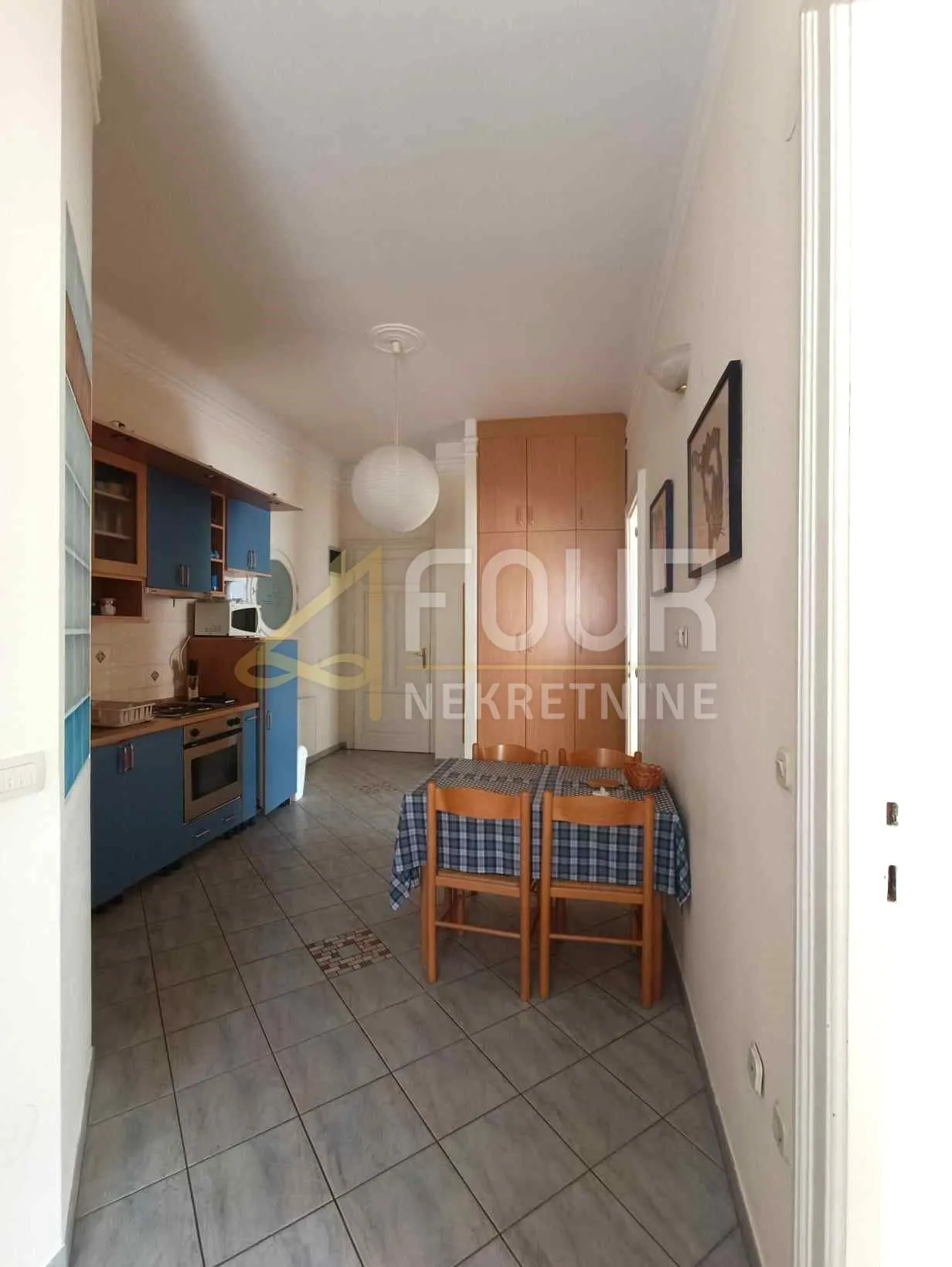 opatija, 120.46m2, u naravi dva stana, 3 balkona - slika 4