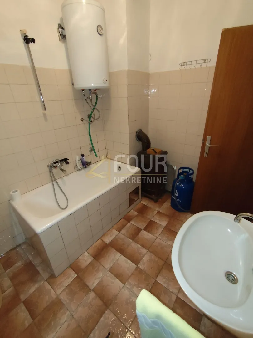 gorski kotar, mrkopalj, kuća s velikim zemljištem - slika 12