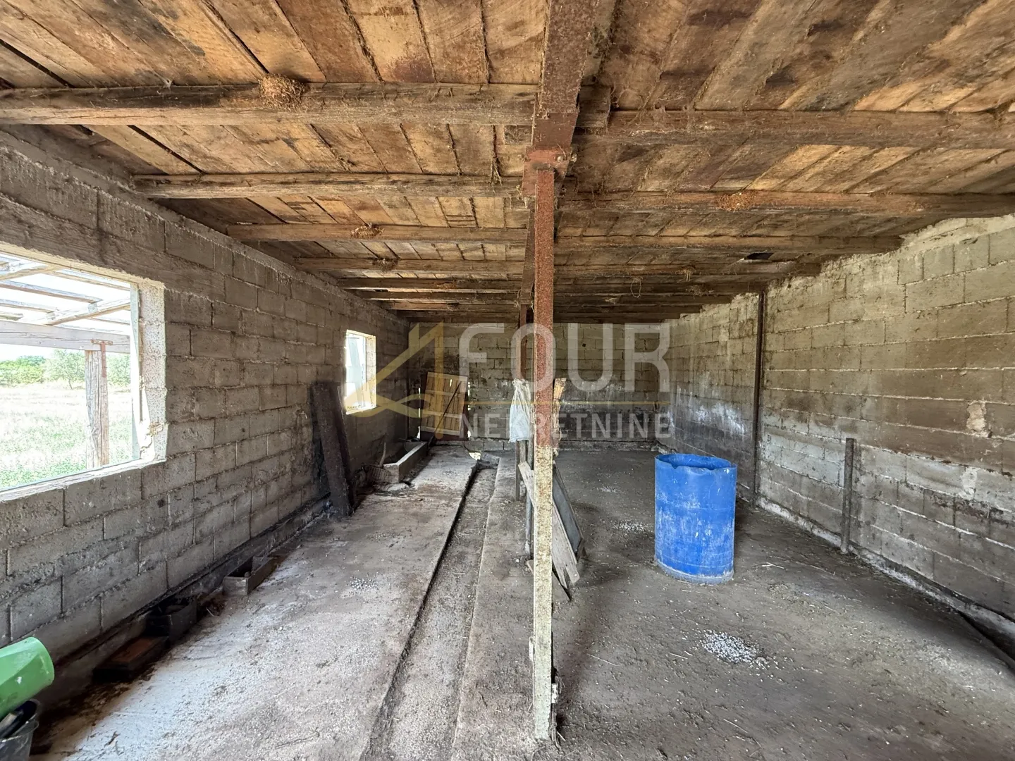 istra, vodnjan, gospodarska zgrada, 100m2 - slika 4