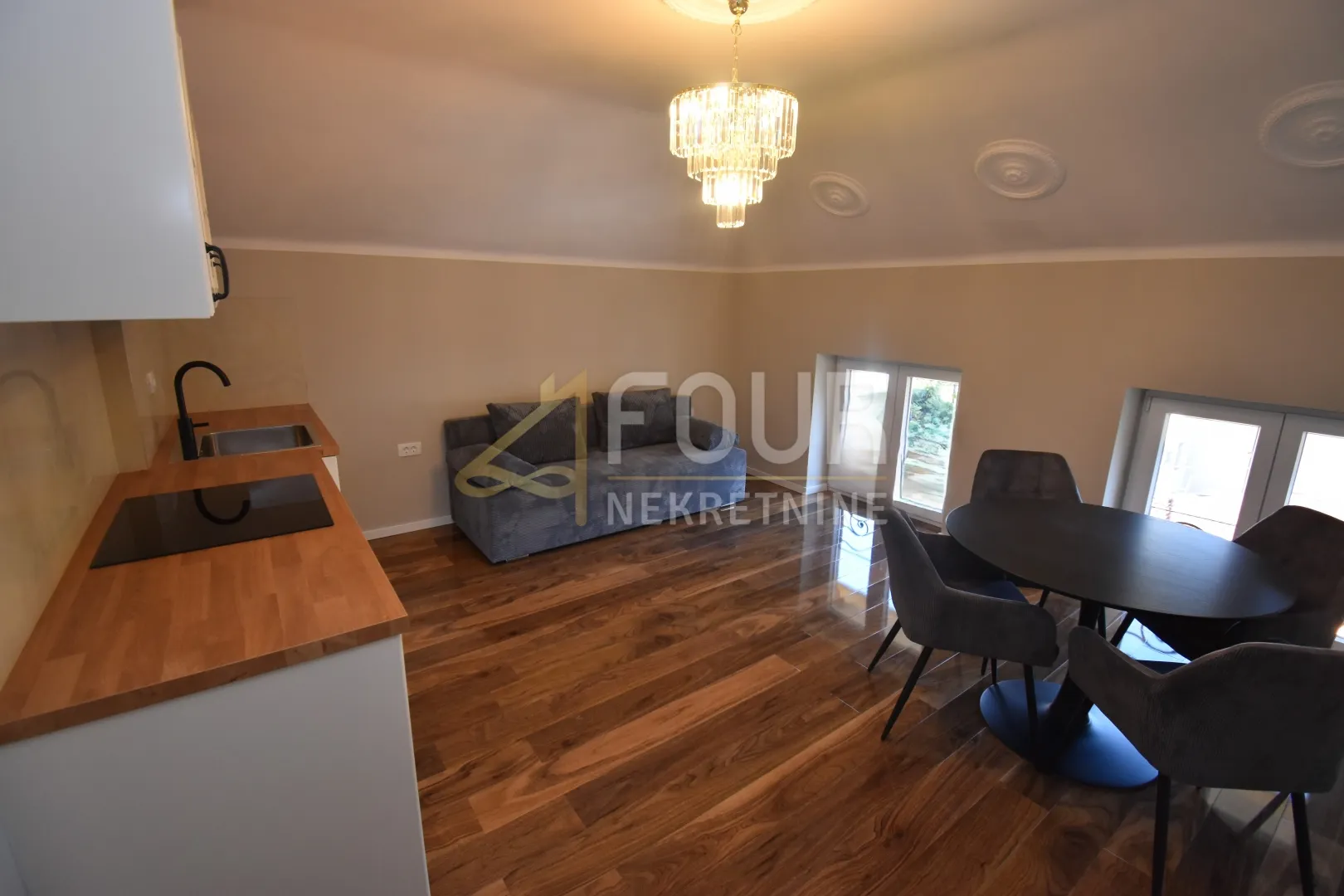 opatija, 89.26m2 - u naravi dva stana - slika 5