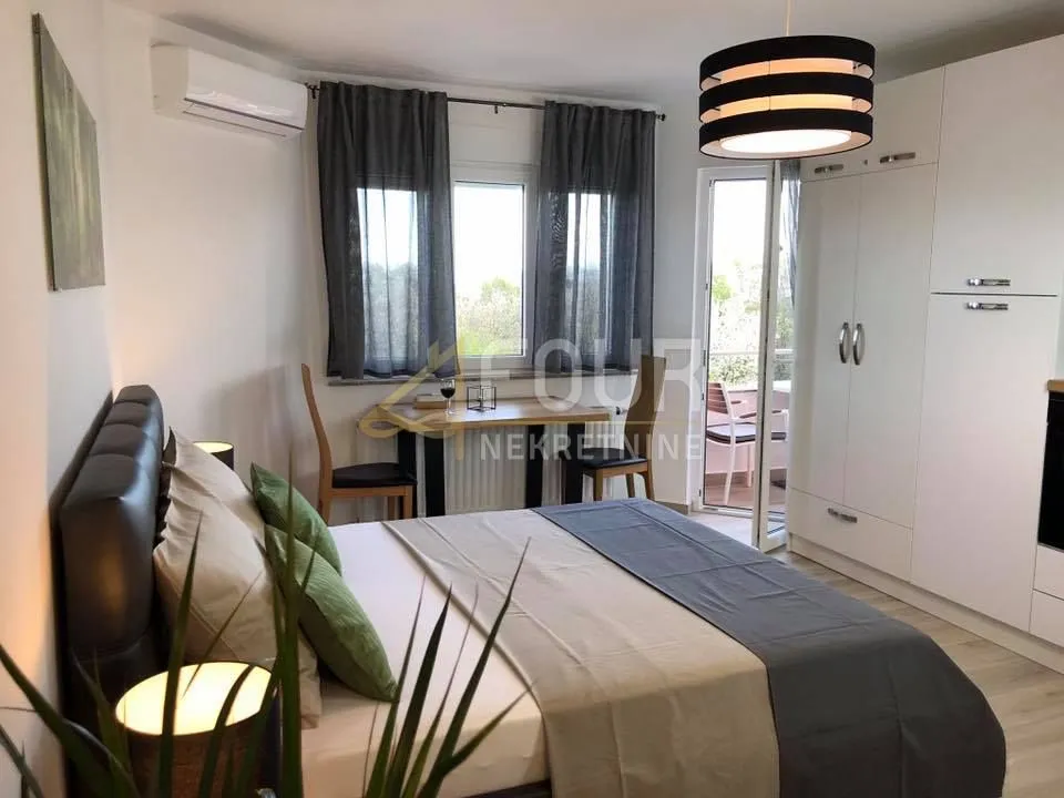 opatija - okolica, moderna vila s 8 stanova i bazenom - slika 28