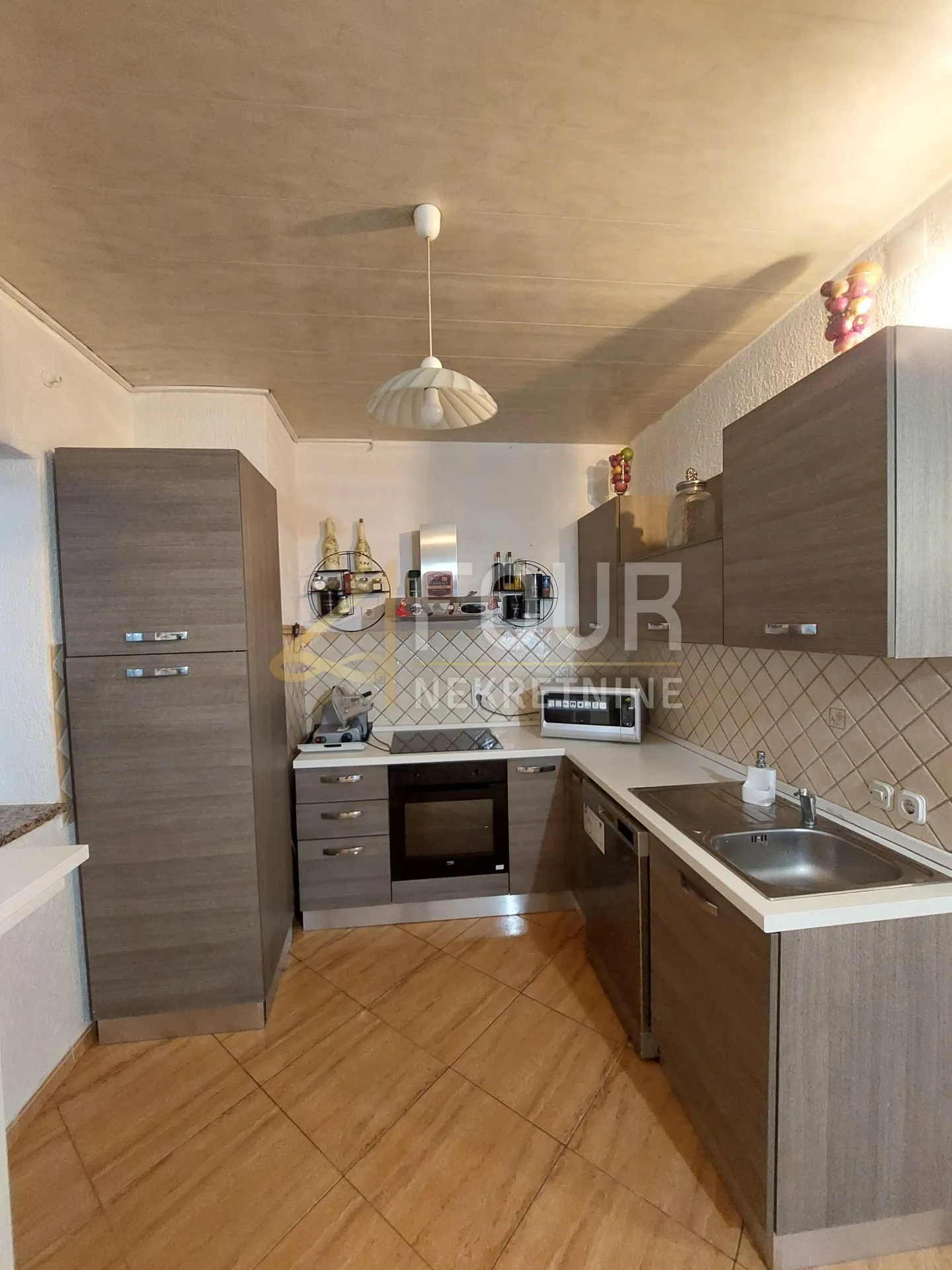 kastav, kuća s 3 stana + poslovni prostor - slika 20