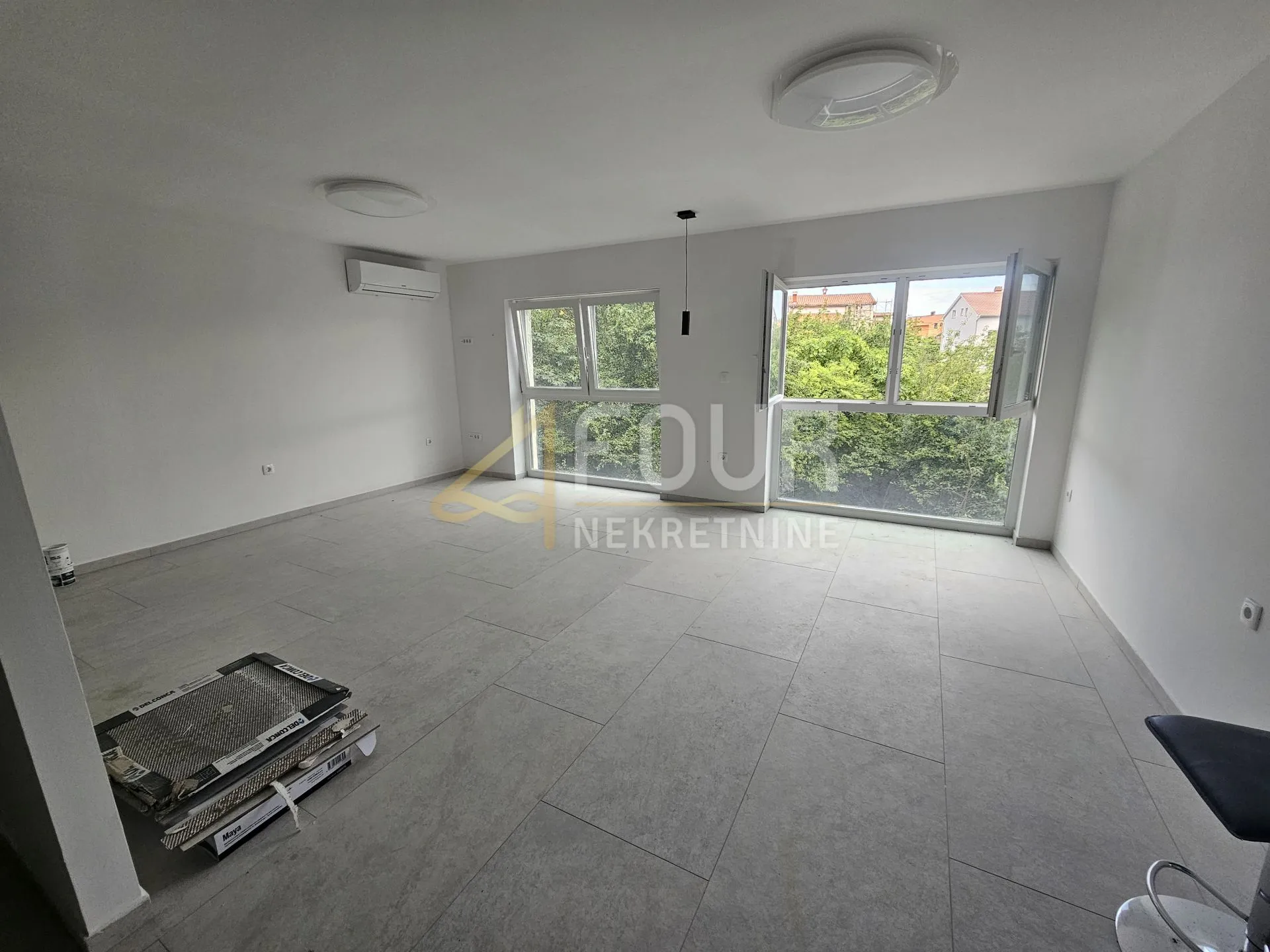 rijeka, srdoči, novogradnja, 1s+db, balkon, krovna terasa - slika 3