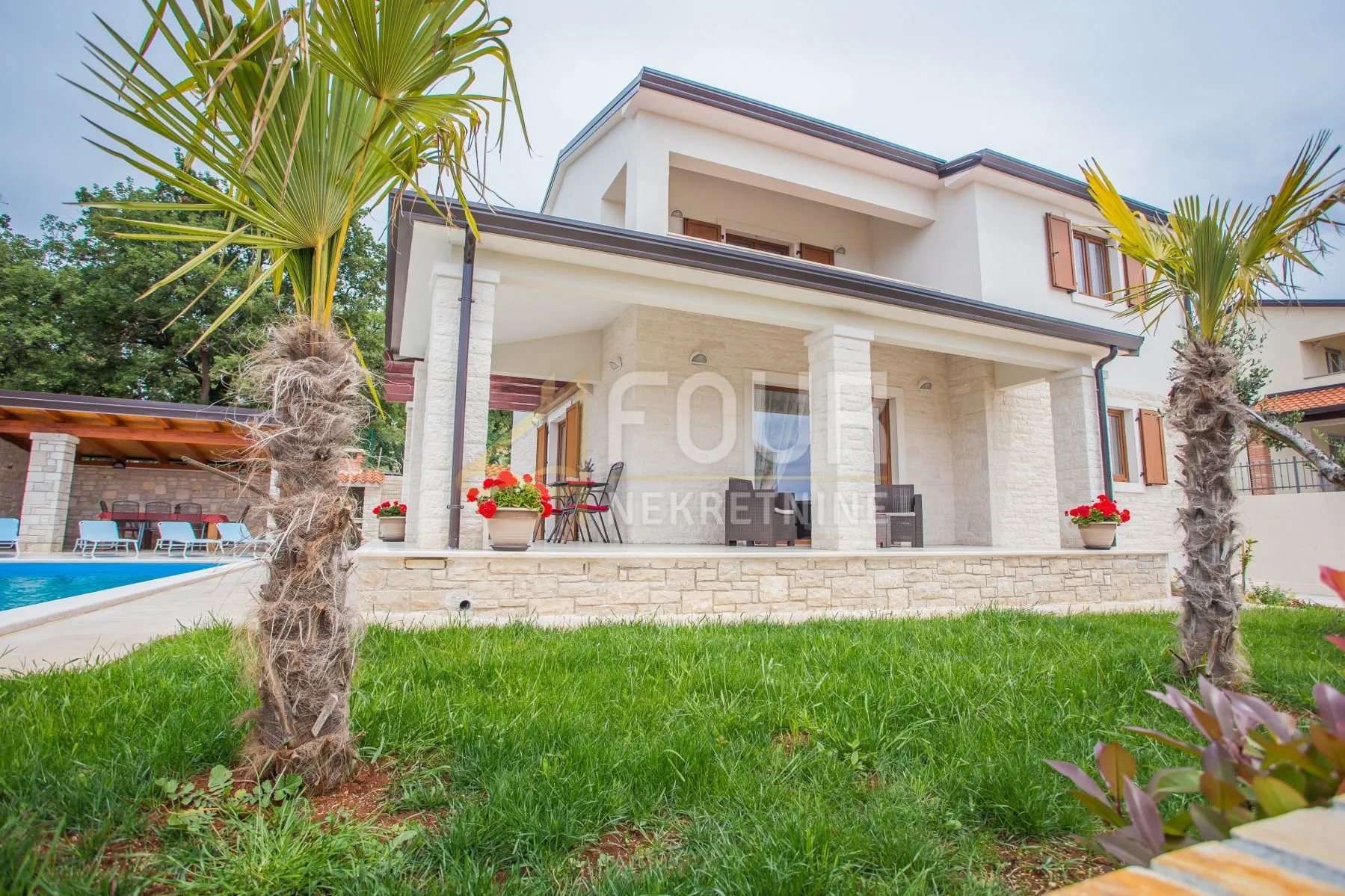 istra, kaštelir, vila s bazenom - slika 31