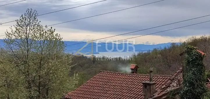 Matulji, imanje s pogledom na more, kuća i 2 pomoćna objekta na zemljištu od 12.974m2