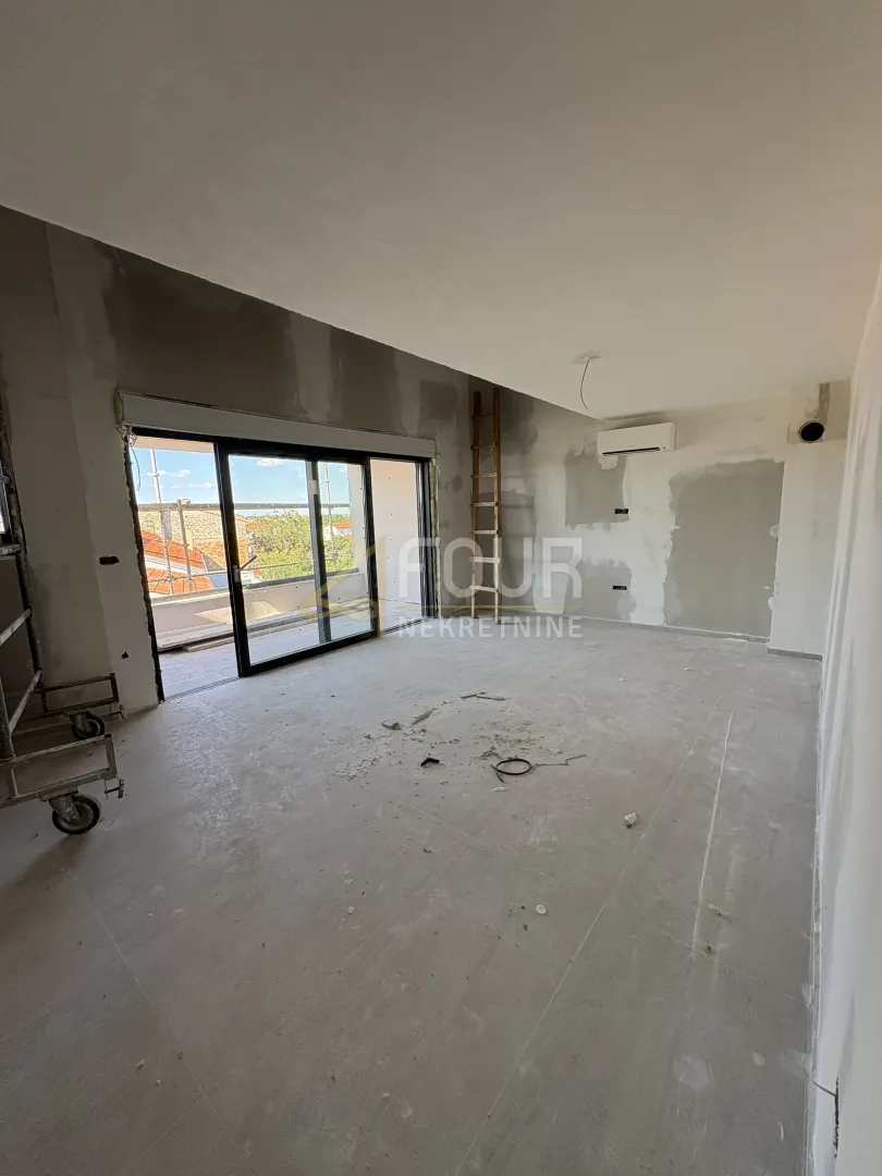 Istra, Fažana, novogradnja, 138.81m2, stan s galerijom, lođa