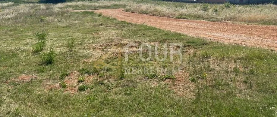 Istra, Kaštelir, građevinsko zemljište 790m2 - Kaštelir, Kaštelir - Labinci