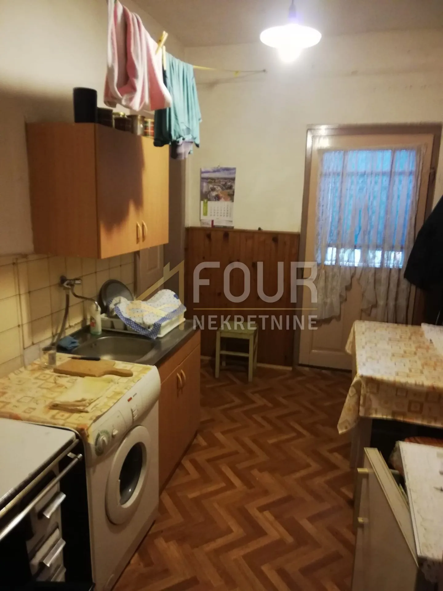 gorski kotar, brod moravice, samostojeća kuća 120m2, okućnica - slika 10