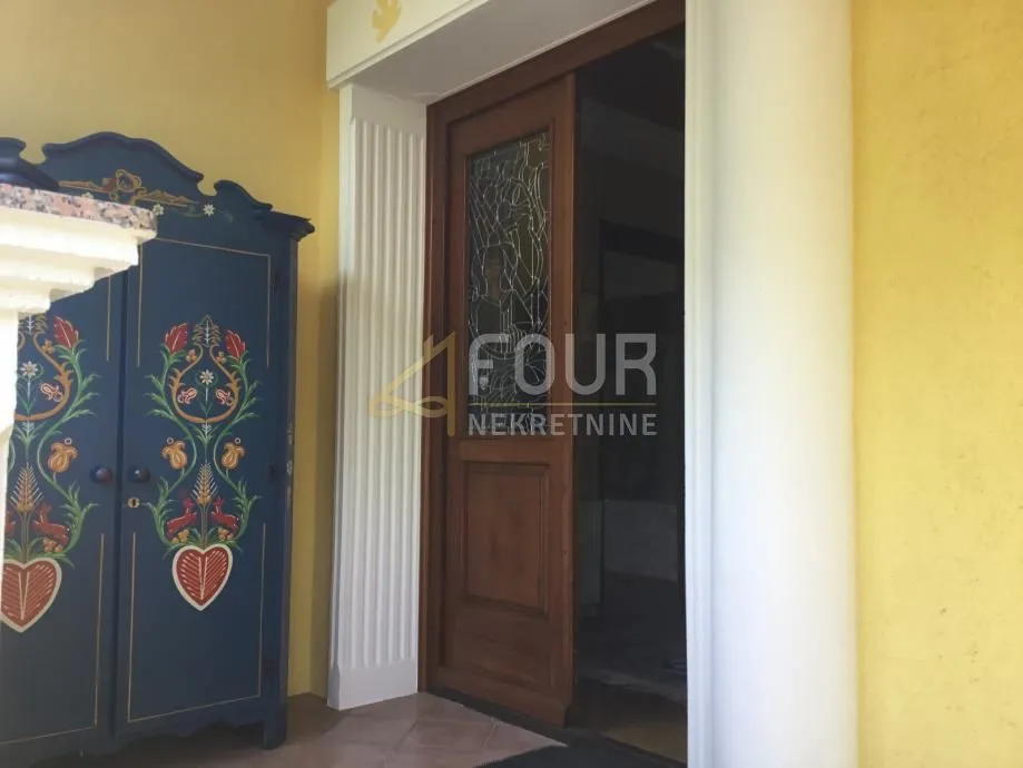 istra, umag, vila s 4 stana, bazen, prekrasna okućnica - slika 12