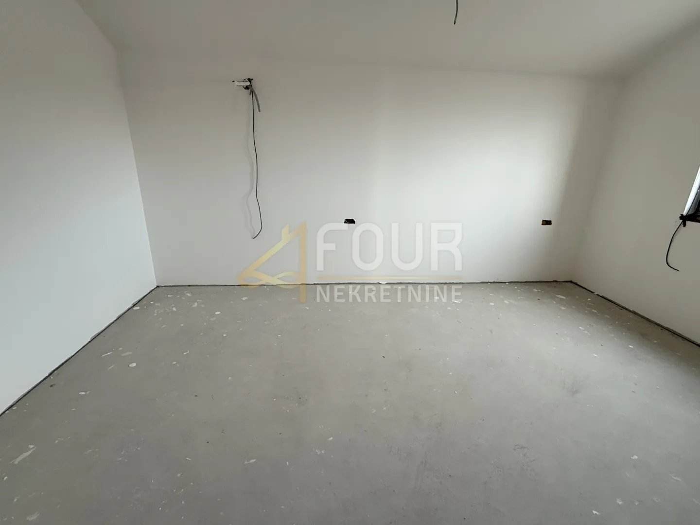 poljane, samostojeća kuća s bazen, 300m2 - slika 11