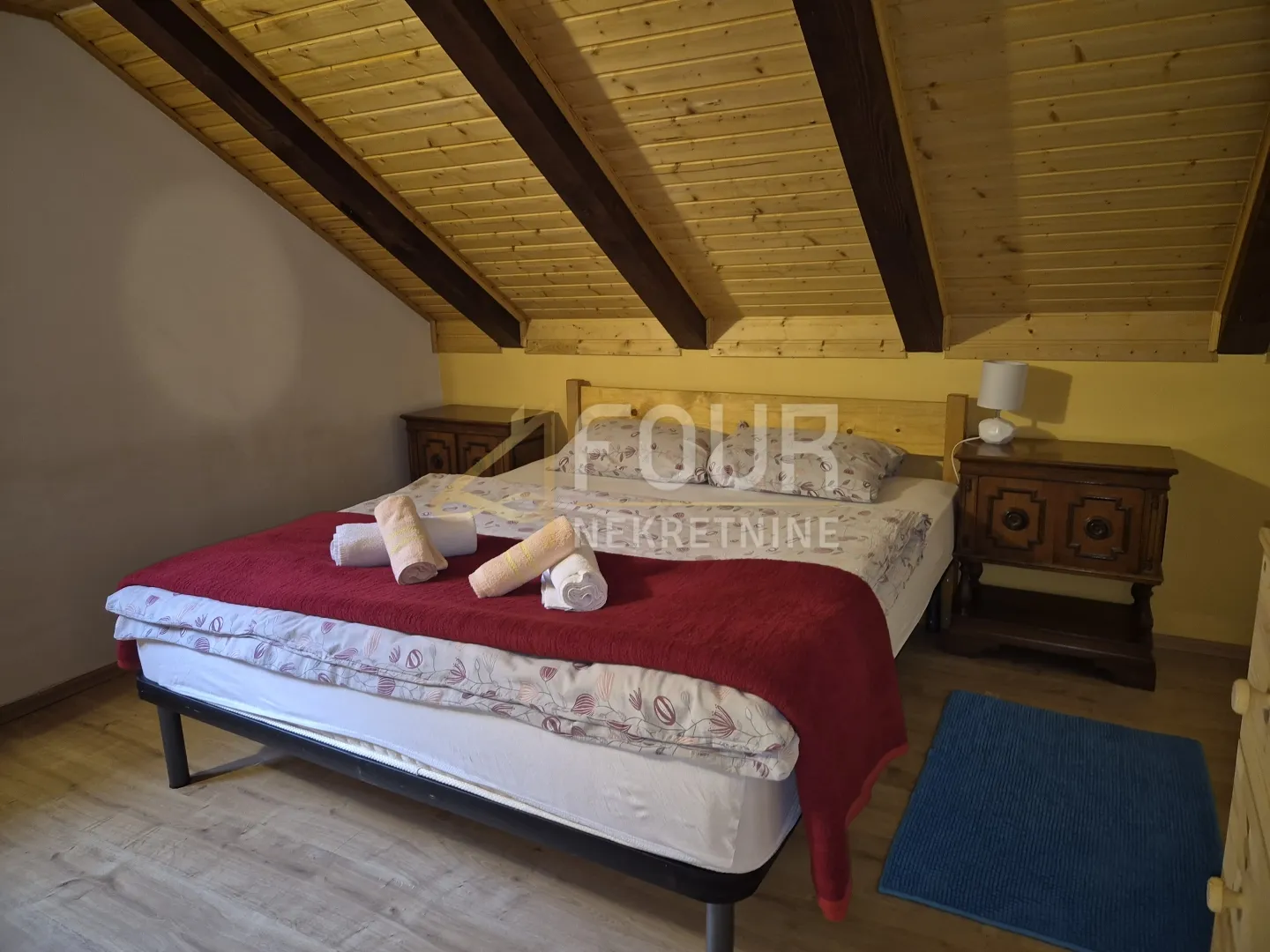gorski kotar, okolica delnica, dvije kuće - slika 12