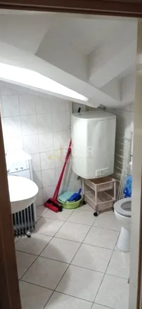 najam, rijeka, centar - slika 13
