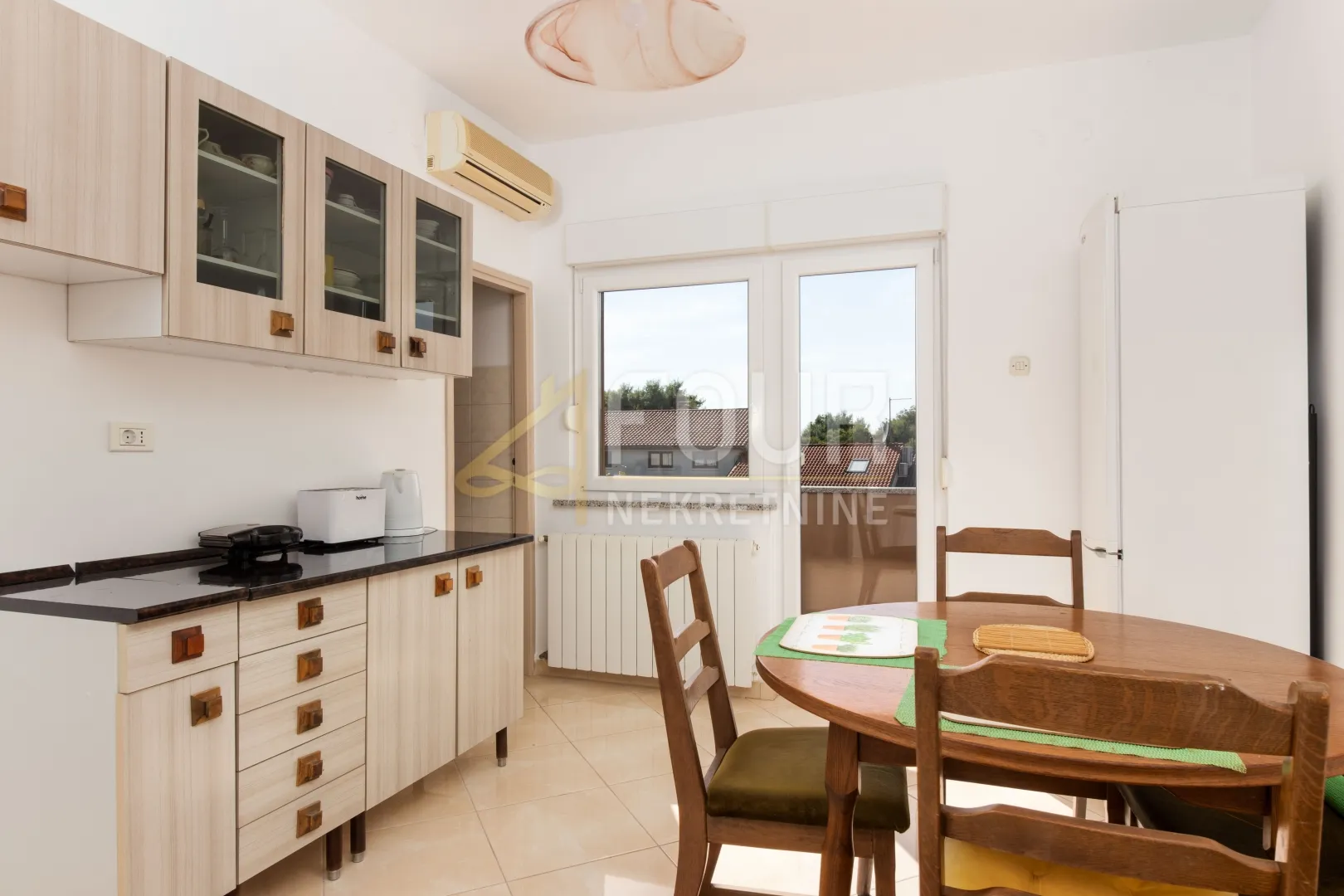 istra, pula - veruda, 212m2, 2 stana, terasa + balkon + okućnica + garaža - slika 7