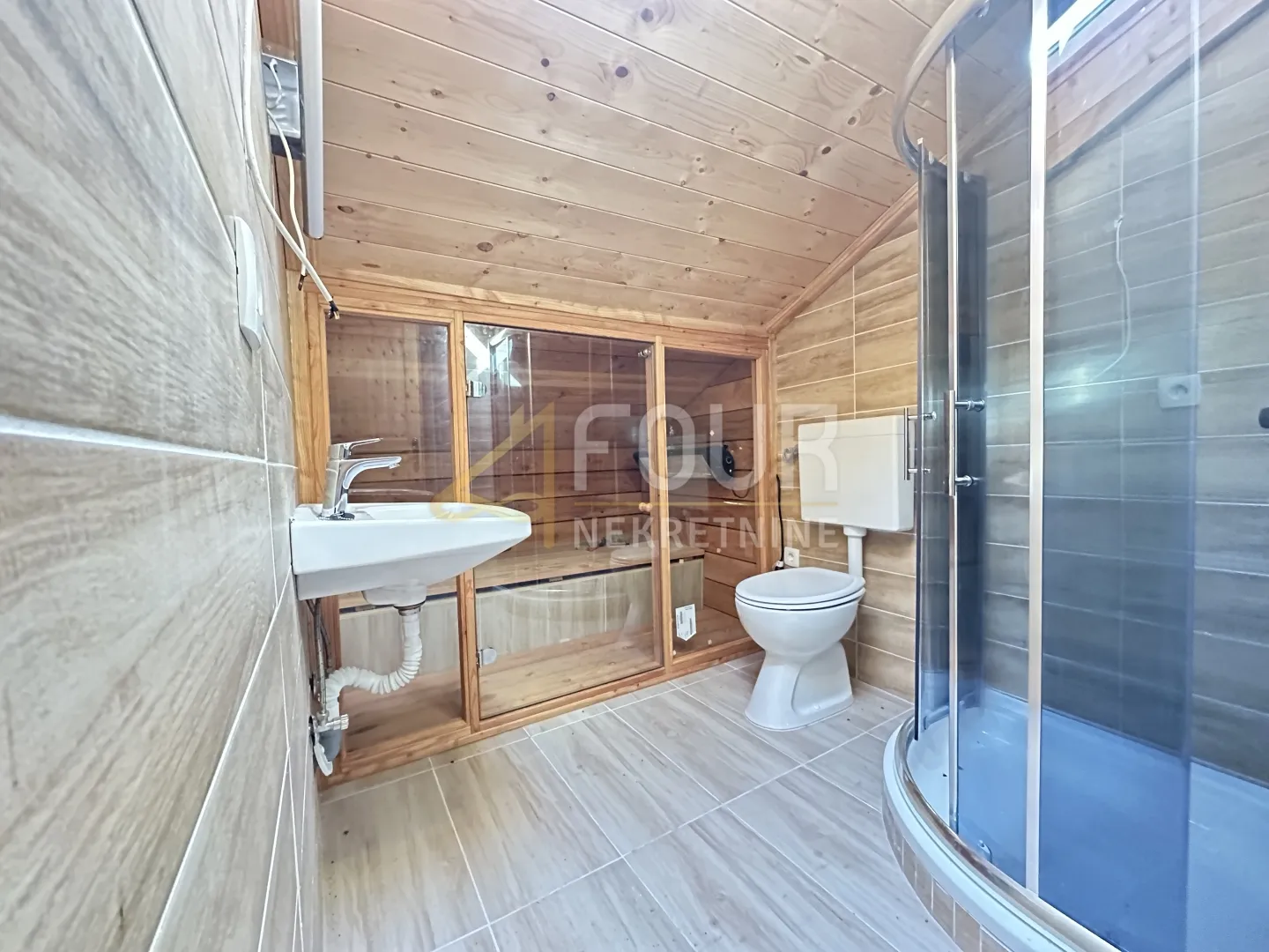 pula, monte zaro, dvije kuće - tri stambene jedinice, 251m2 - slika 11