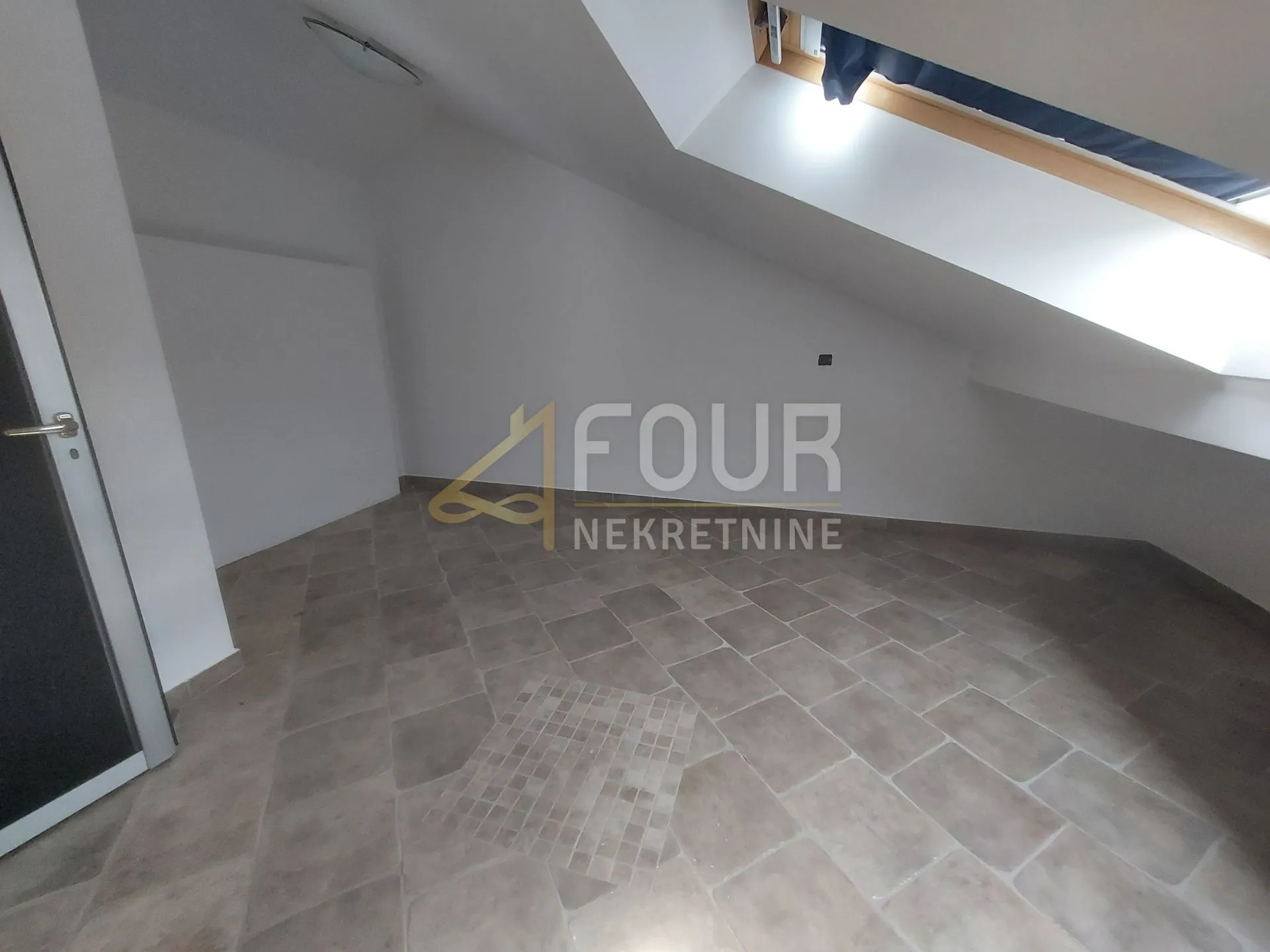 rijeka, drenova, dvoetažni 2s+db, balkon - slika 12