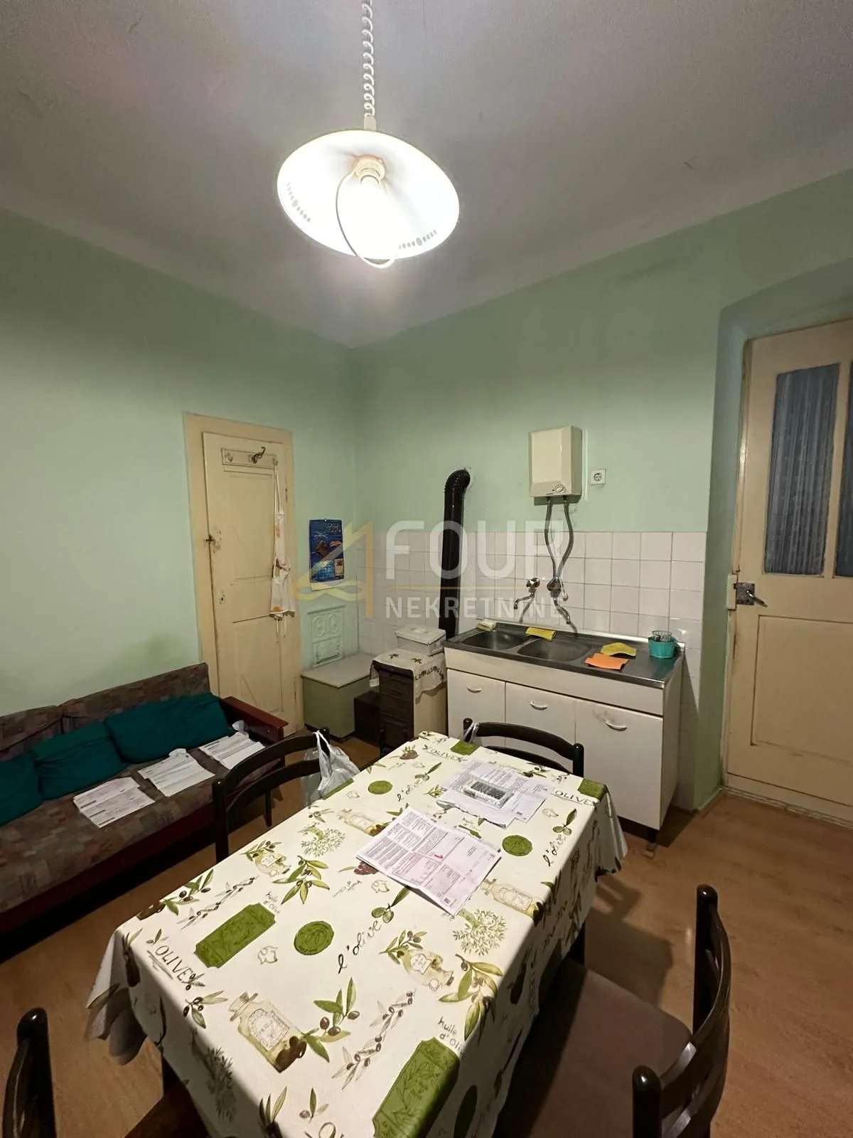 mali lošinj - centar, 320m2, kuća s dvorištem, potencijal! - slika 11