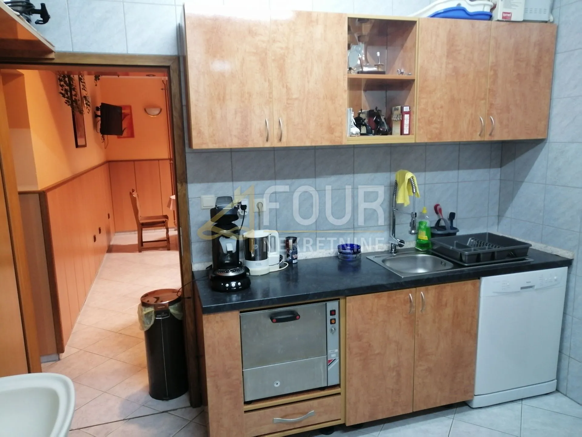 gorski kotar, brod na kupi, kuća 400m2 s velikom okućnicom - slika 7