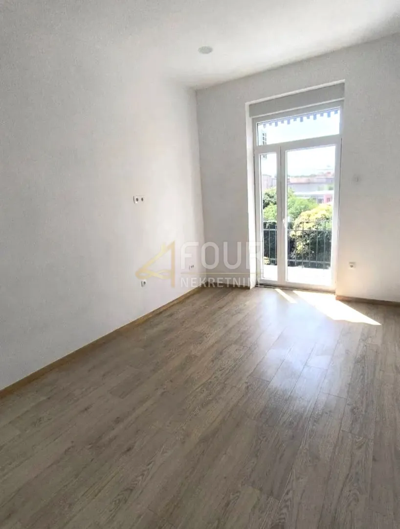 rijeka, potok, 125.21m2, u naravi 2 stana, balkon - slika 4
