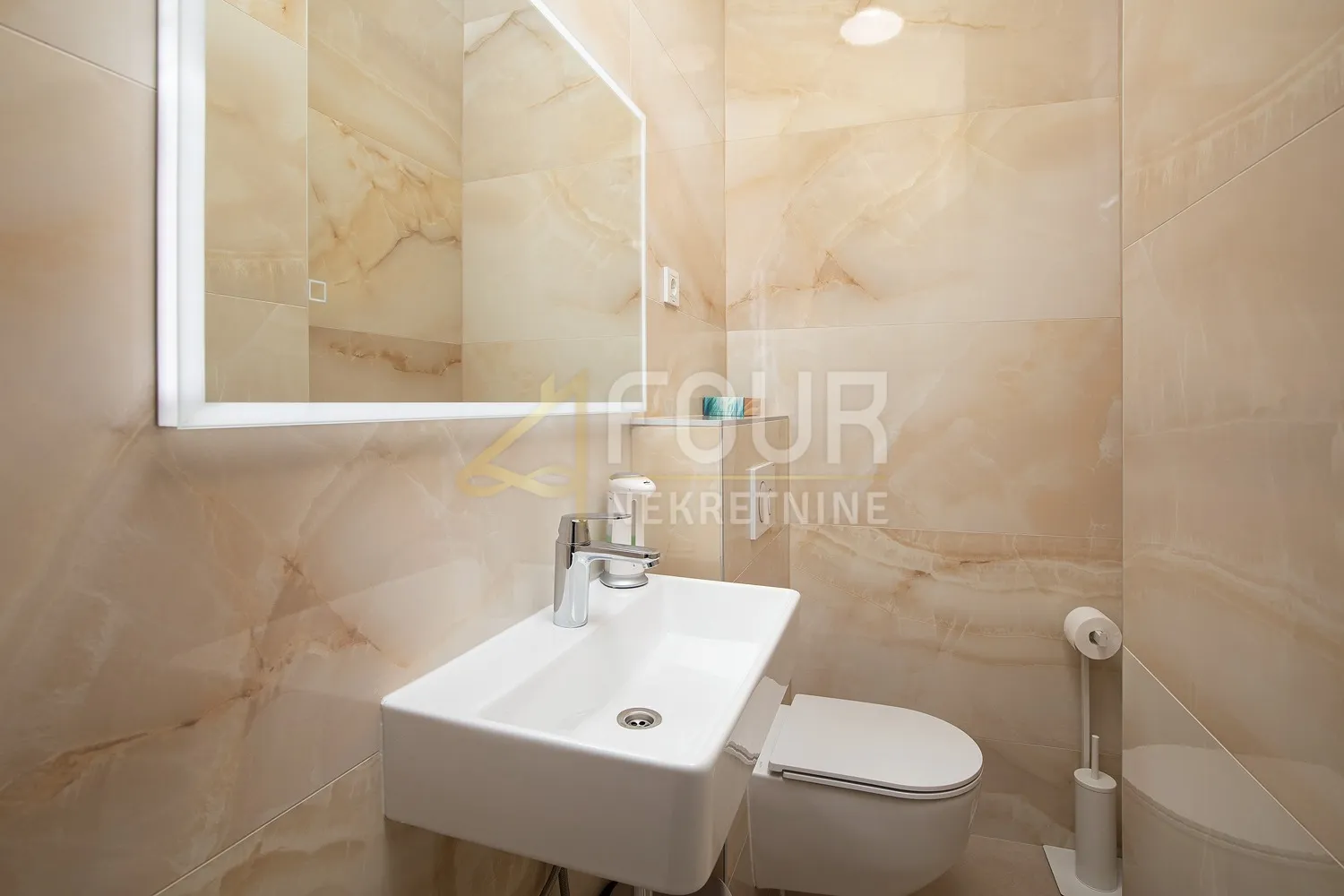 istra, pula - centar, 67.65m2, etaža - 2s+db, terasa, blizina arene! - slika 17