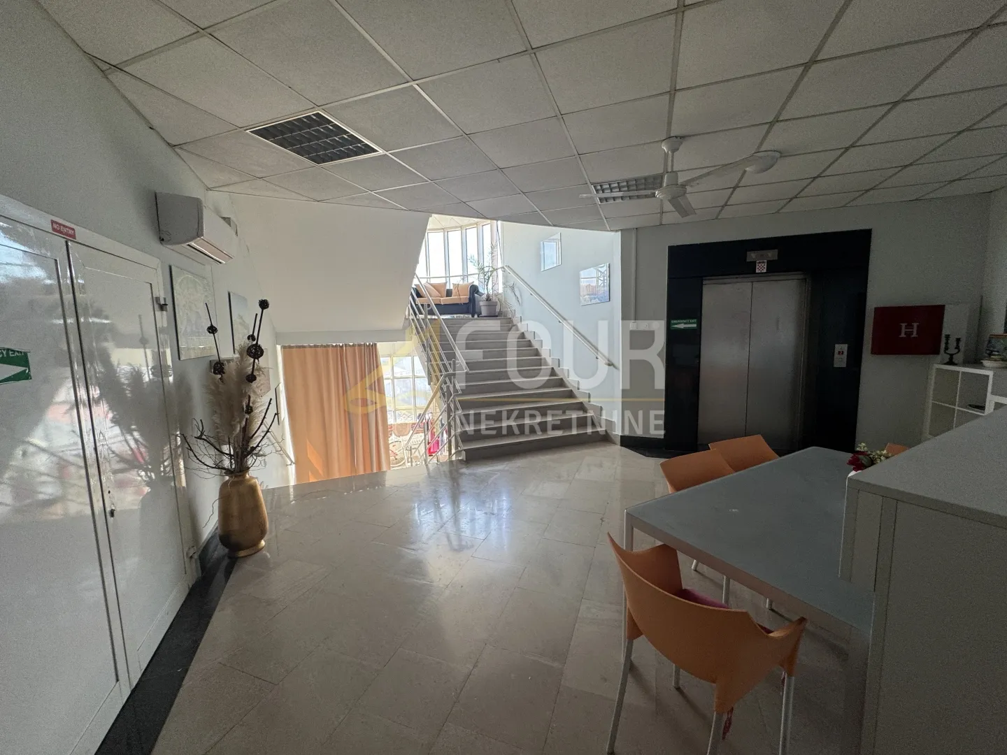 istra, pula, etaža 266.50m2 - 14 uređenih apartmana - slika 4