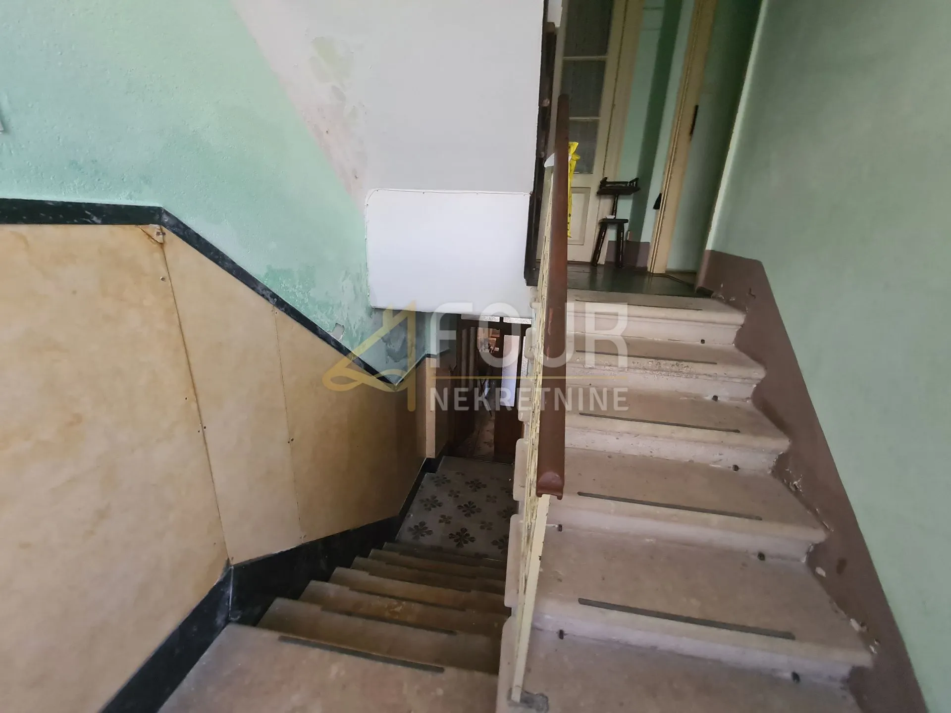 mali lošinj - centar, 320m2, kuća s dvorištem, potencijal! - slika 21