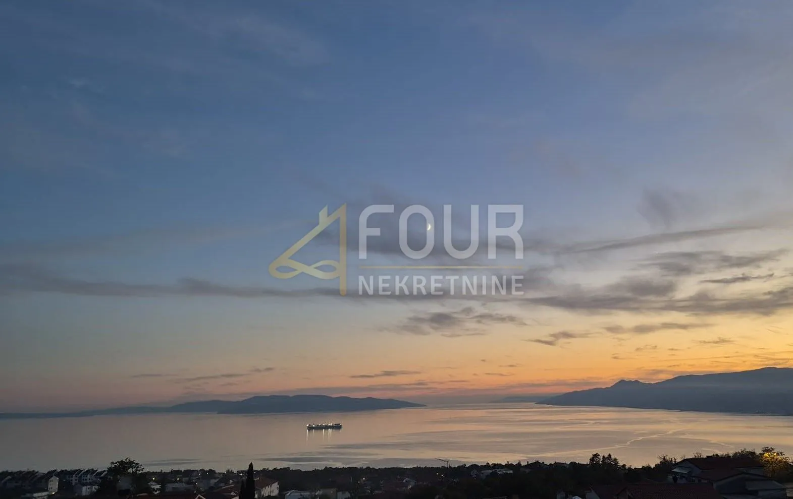 Kastav, Rešetari, kuća s 3 stana, 270m2, pogled na more