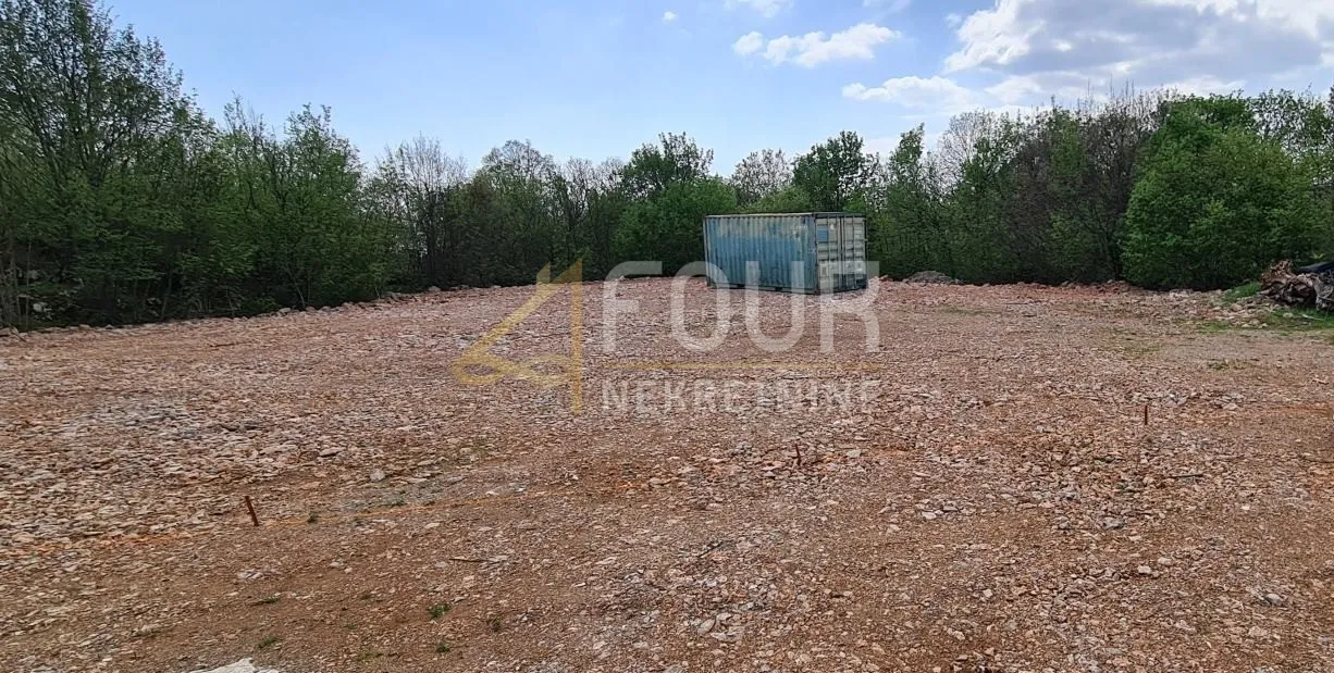 Grobnik, izvrsno - ravno građevinsko zemljište 1.037.50m2 - Grobnik, Čavle