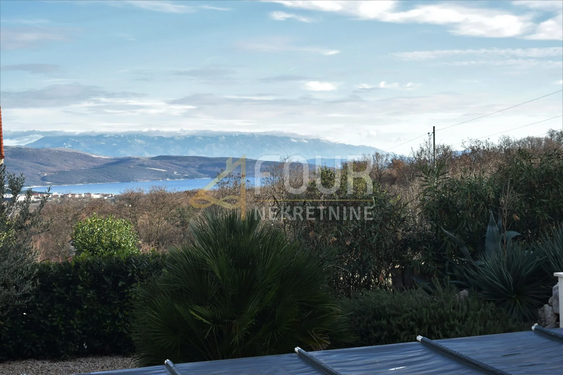 otok krk, luksuzna vila s bazenom - slika 32