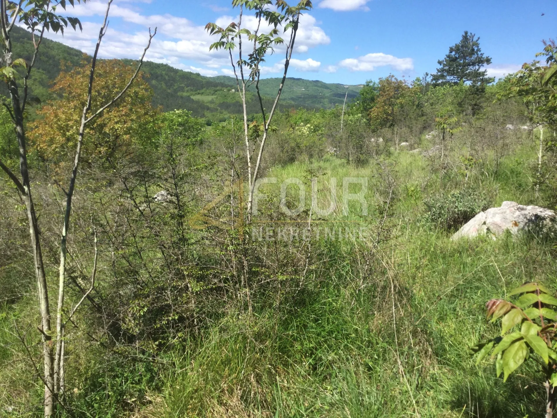 Istra, Kršan, građevinsko zemljište 3.742m2