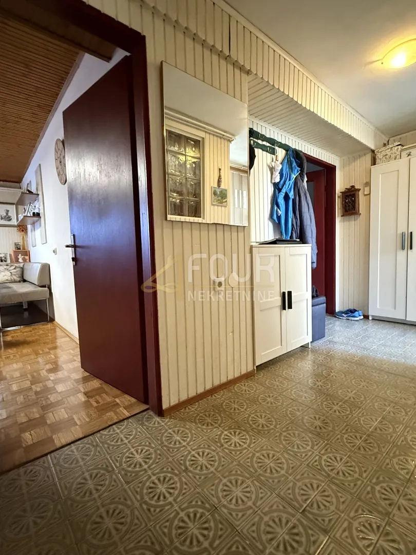 zagreb, trešnjevka, kuća s 2 stana, garažom i okućnicom - slika 11