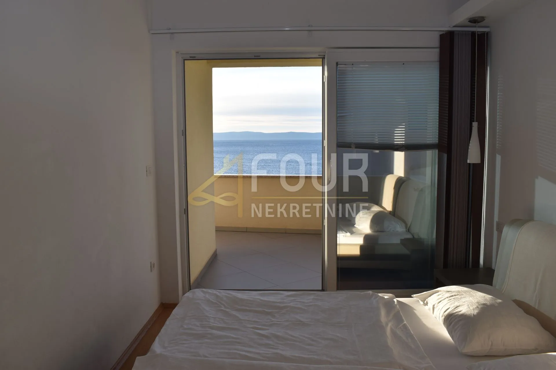 otok krk, stara baška, apartman 110m2, 1. red do mora - slika 16