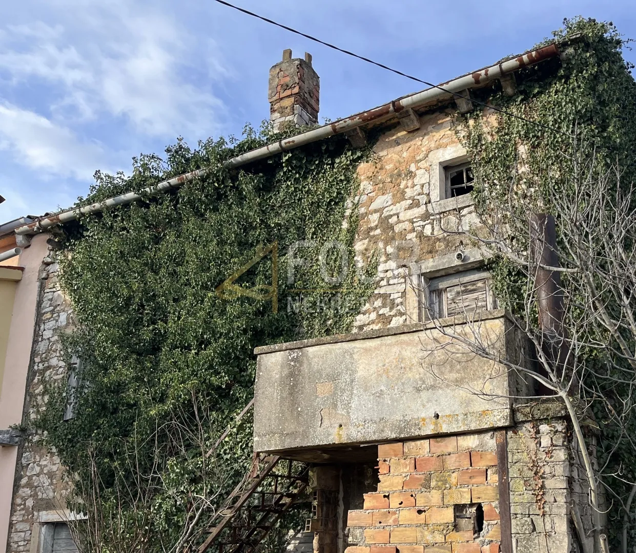 Istra, Svetvinčenat - okolica, ruševna kuća u nizu - Cukrići, Svetvinčenat