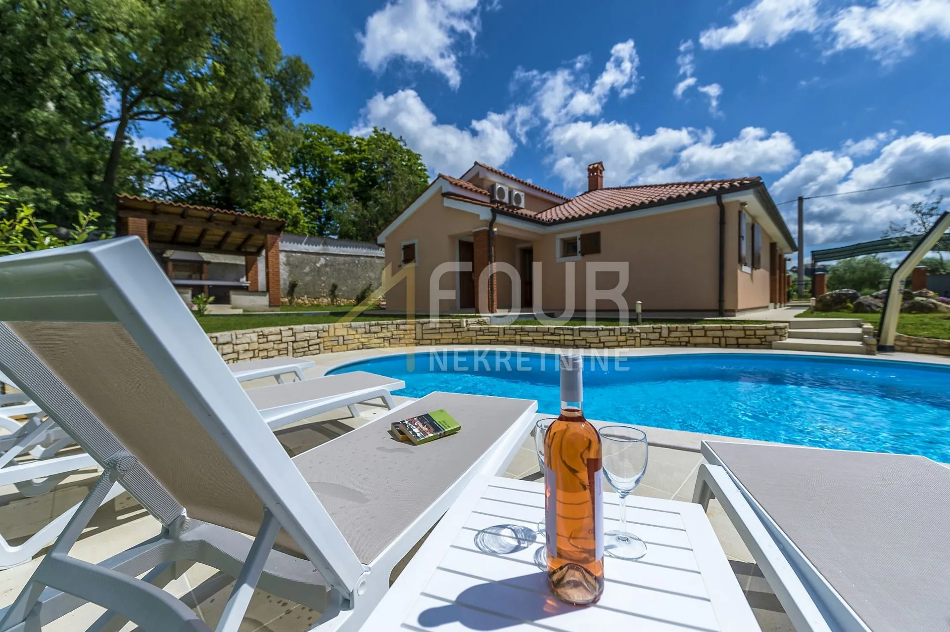 istra, višnjan, 3 prekrasne vile s bazenima - slika 28