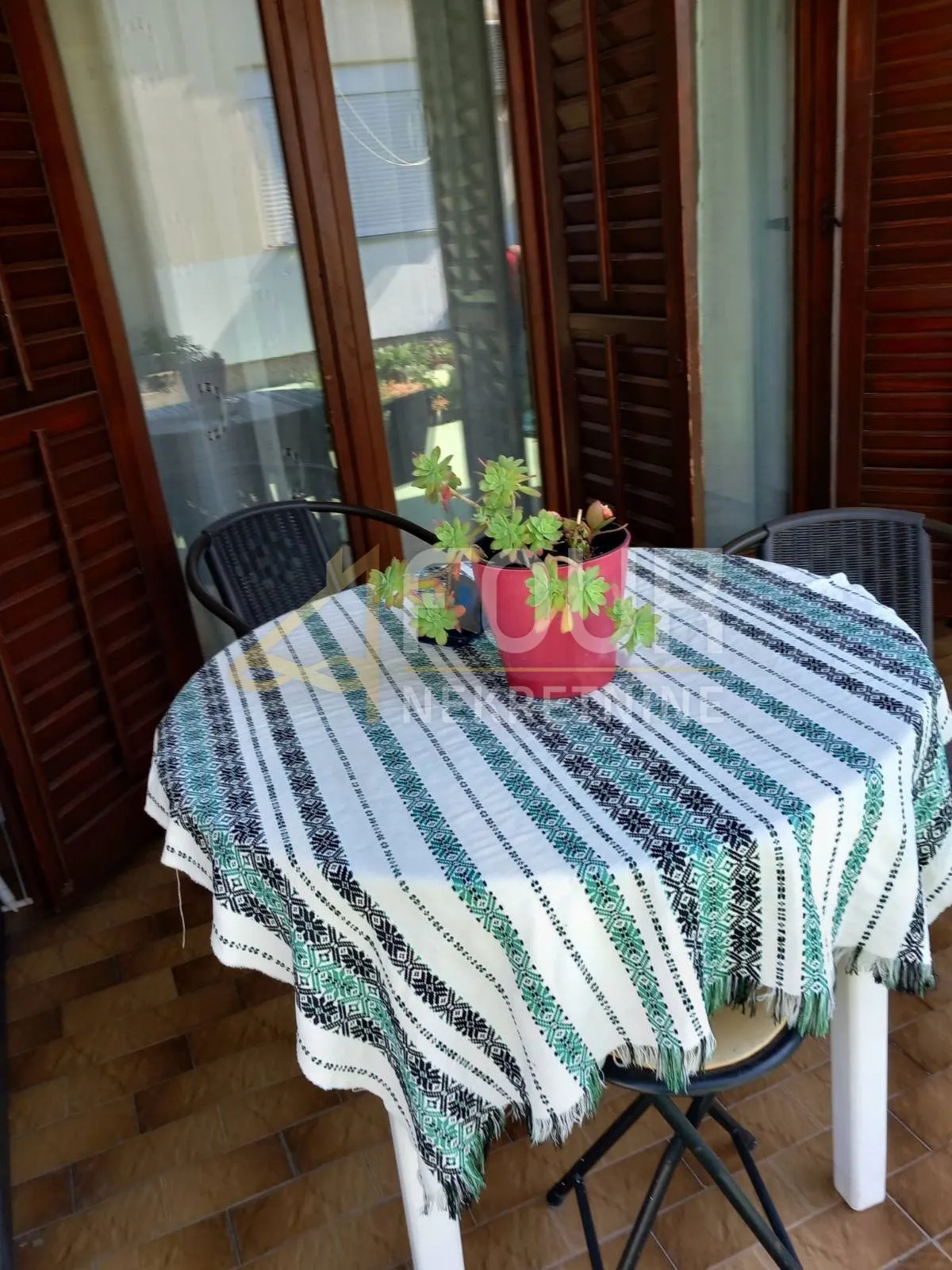 istra, pula, kuća s garažom, dodatnim apartmanom i dvorištem - slika 42