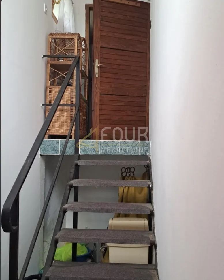 otok rab, kuća u nizu, 136m2 - slika 9