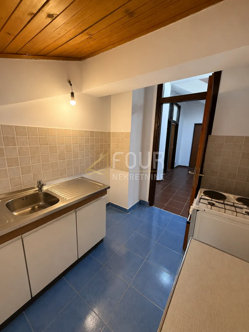 obrovac, 2s+db, 60m2, lođa - slika 5
