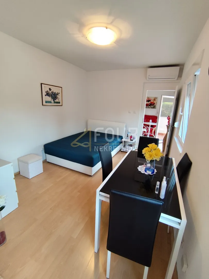 istra, barbariga, 40m2, garsonijera, balkon, parkirno mjesto - slika 8