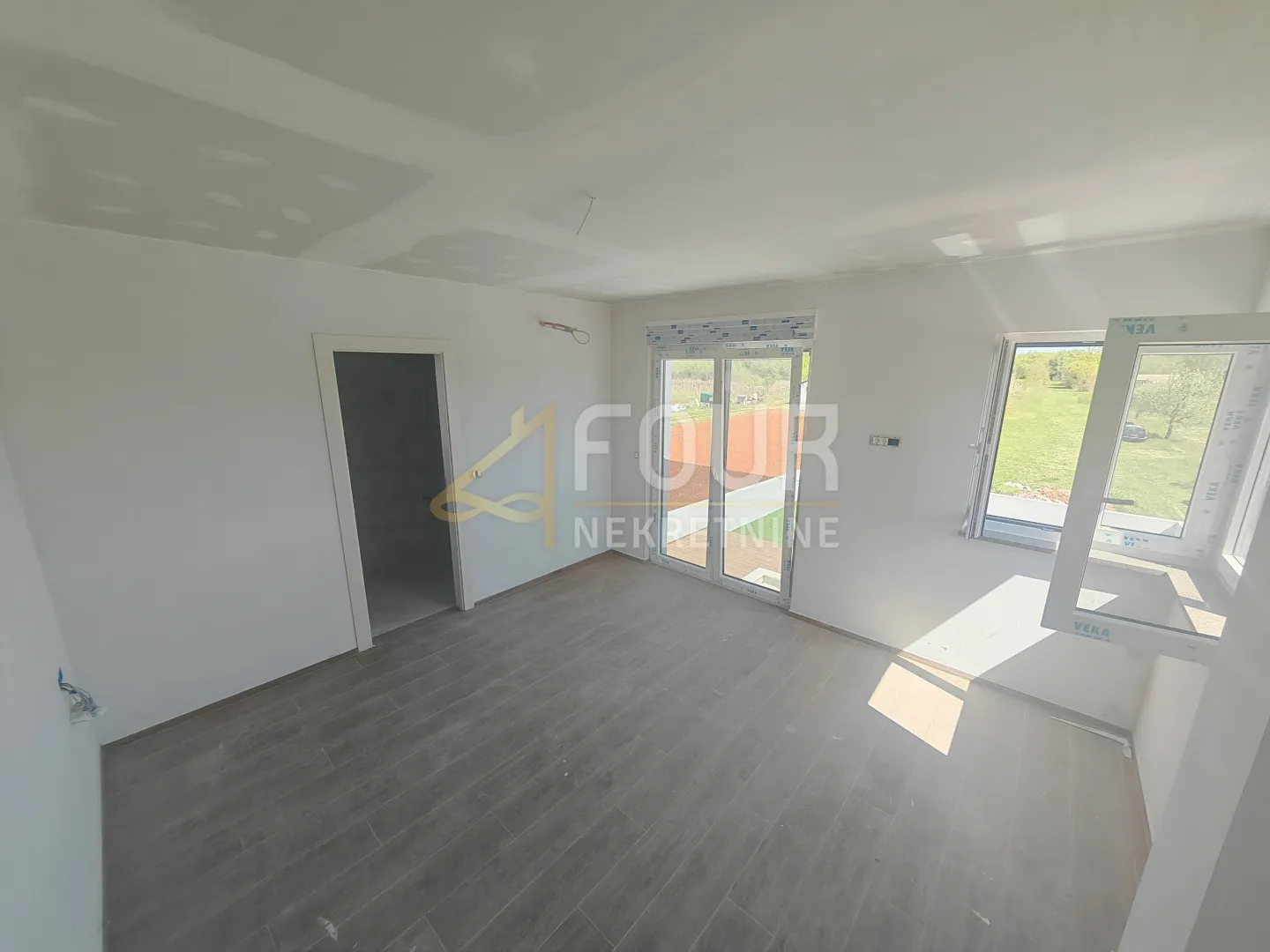 istra, svetvinčenat, novogradnja s bazenom, 160m2 - slika 4