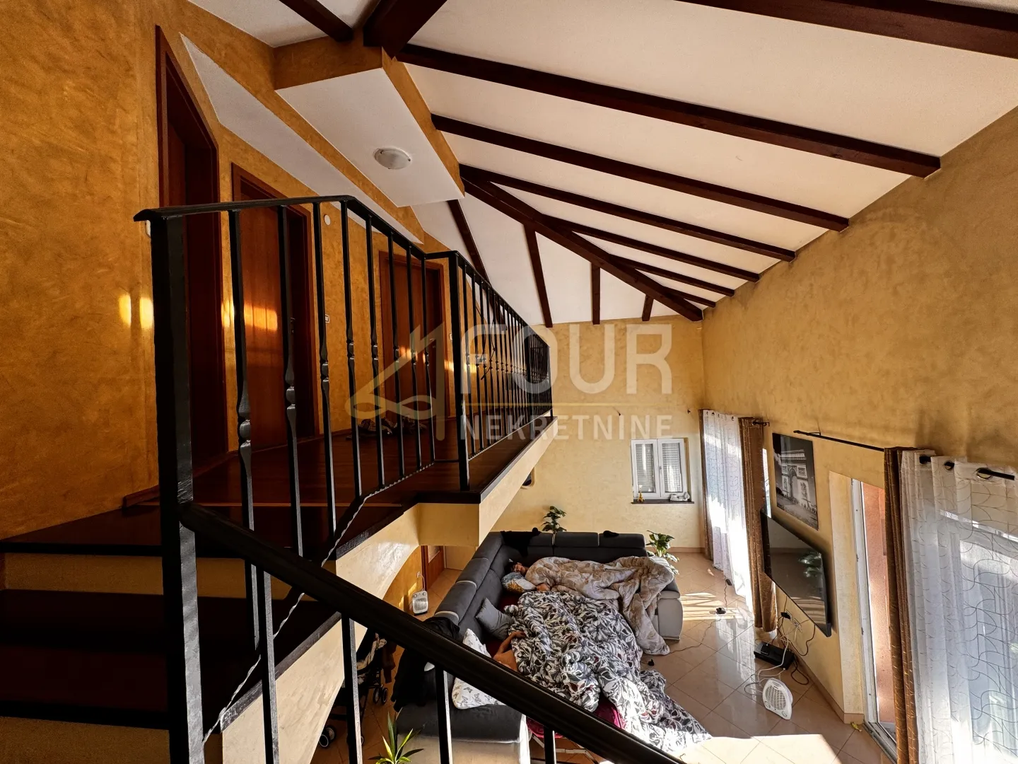 kastav, dvojna kuća, 300m2 - slika 8