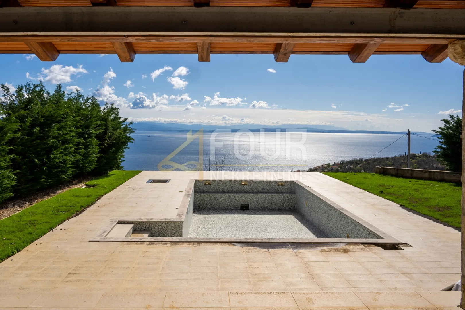 Poljane, samostojeća kuća s bazen, 300m2 - Poljane, Opatija