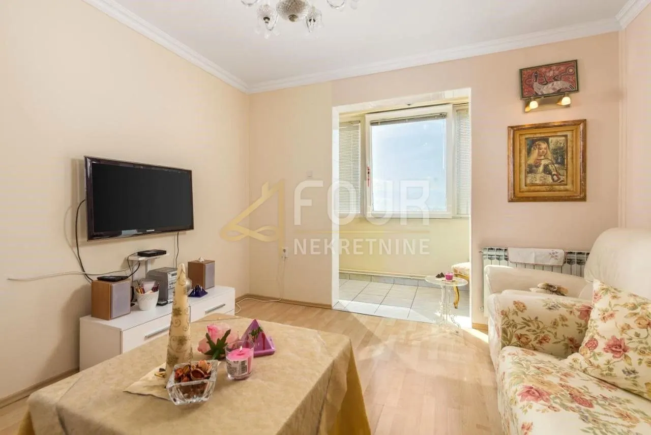 najam, rijeka, donja vežica, 50m2, 1s+db, zatvorena lođa, pogled na more - slika 3