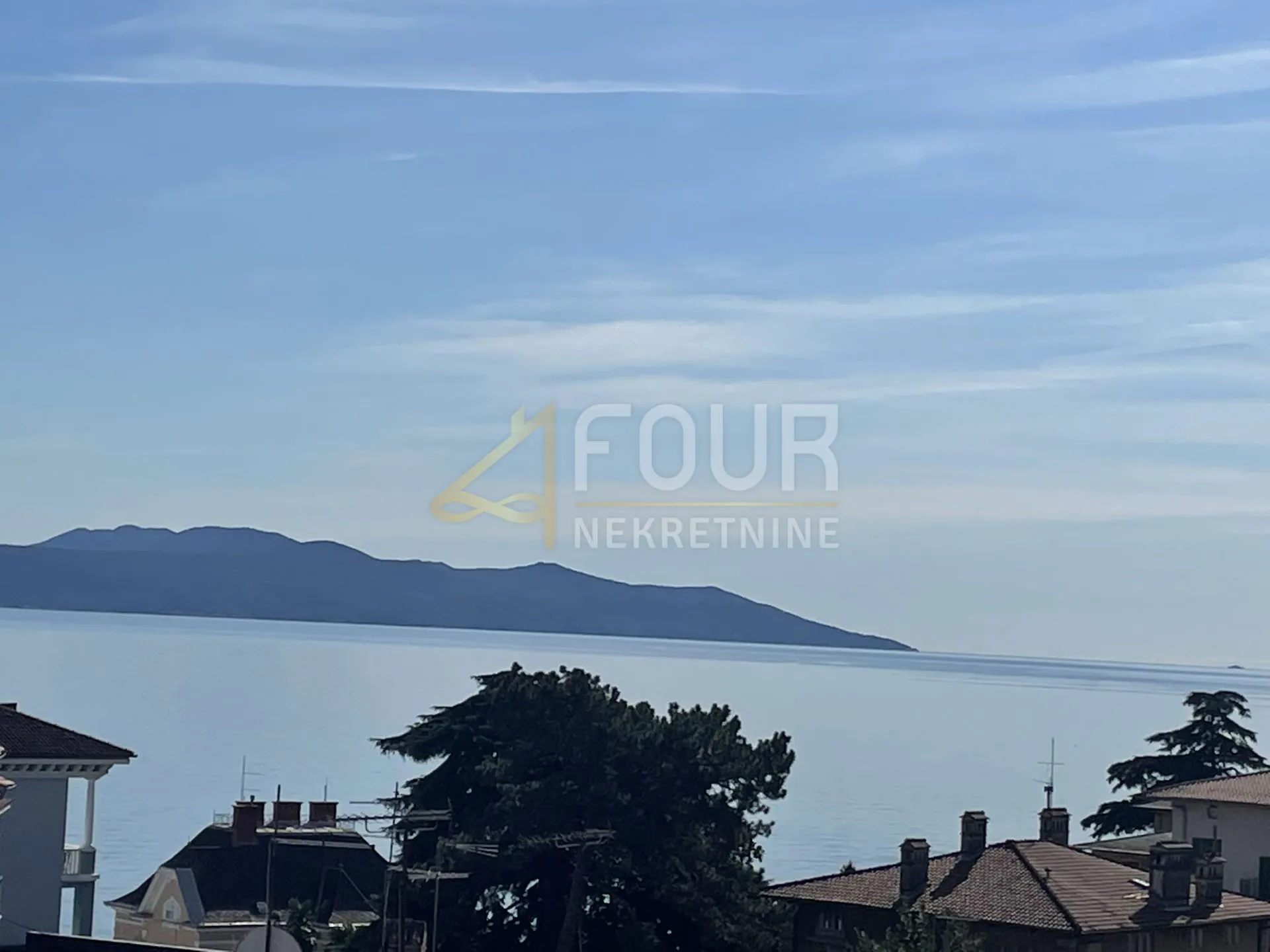 Najam, Lovran, 120m2, 3s+db, 2 balkona i terasa, pogled na more