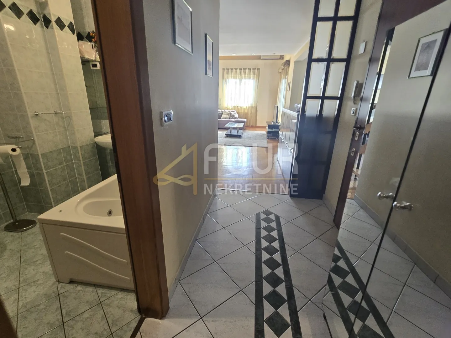 najam, kostrena, 4s+db, 135m2, pogled na more - slika 9