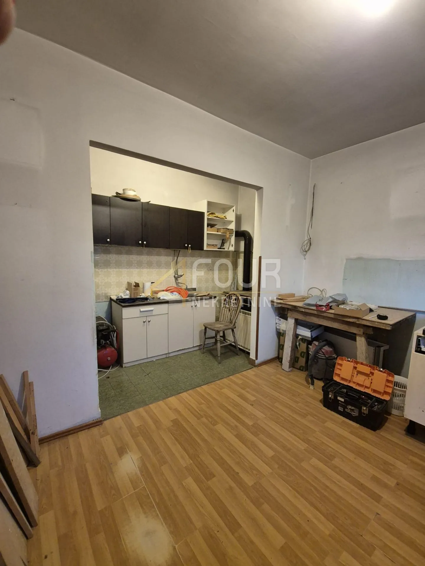 kastav, rešetari, kuća s 3 stana, 270m2, pogled na more - slika 14