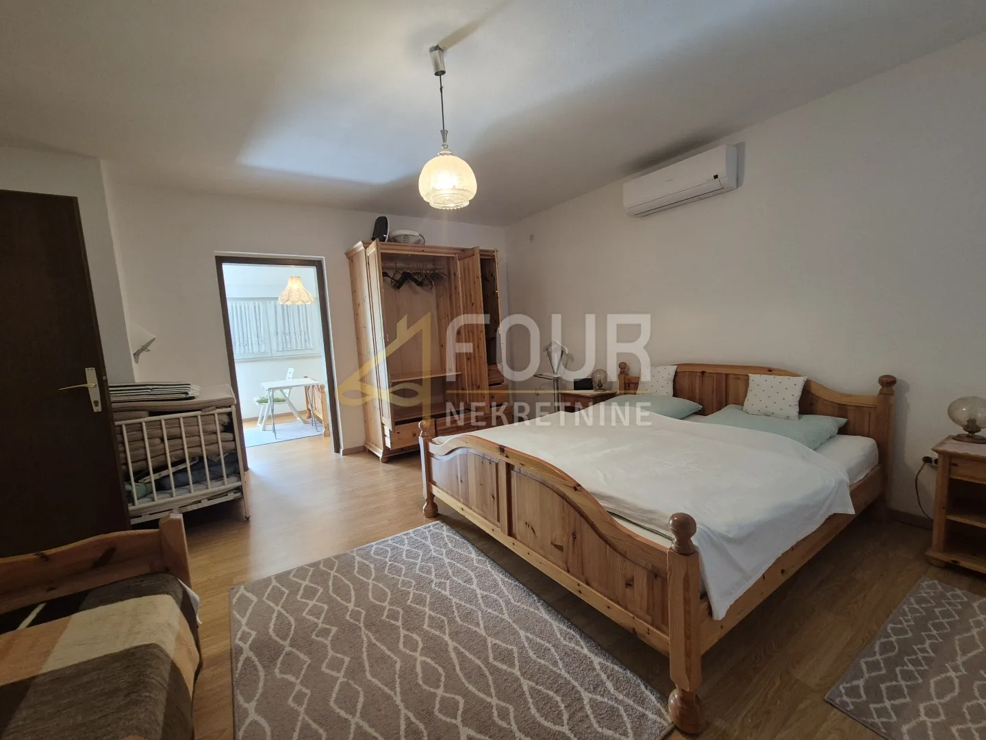 otok krk, dobrinj - okolica, kuća s 4 stana, garaža, velika okućnica - slika 21