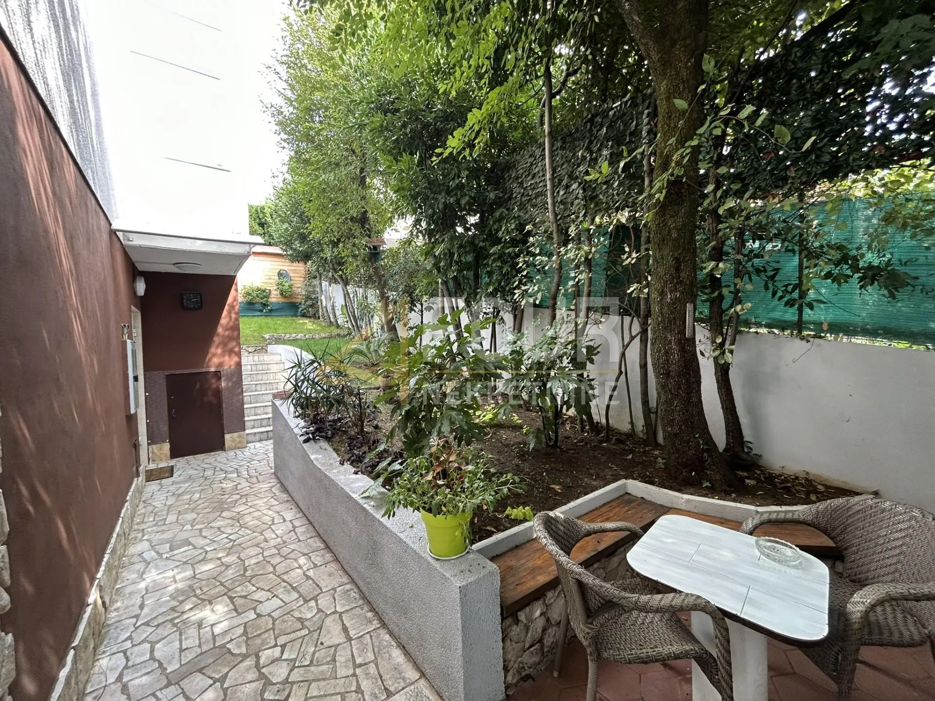 selce, kvalitetna kuća s 3 stana, 200m od mora - slika 35